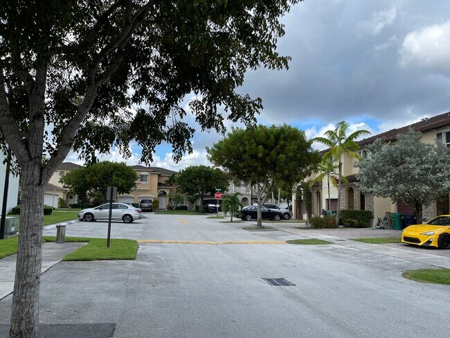 Foto del edificio - 14754 SW 25th St