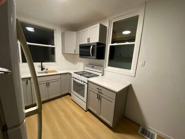 Foto del edificio - Newly updated 3 bedroom 1 bath house for Rent!