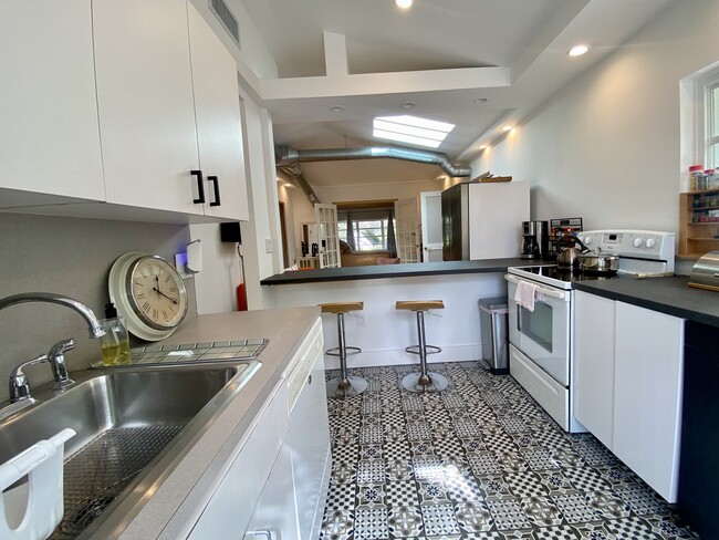 Foto del edificio - 500 NE 62nd St