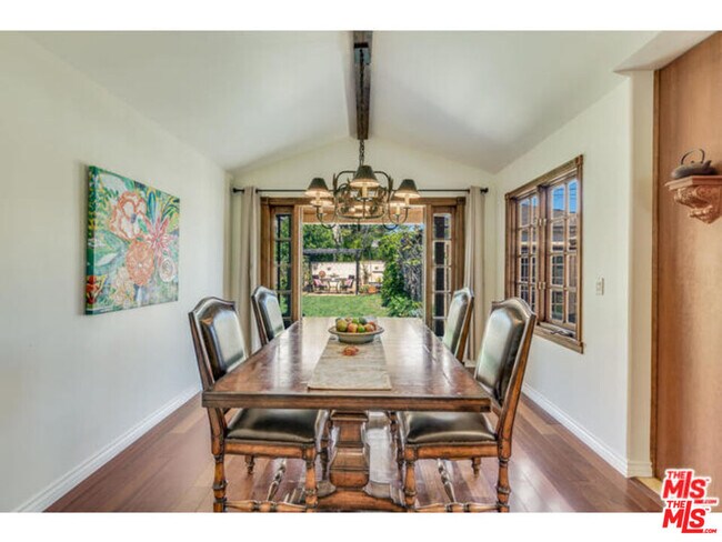 Foto del edificio - 4224 Beethoven St