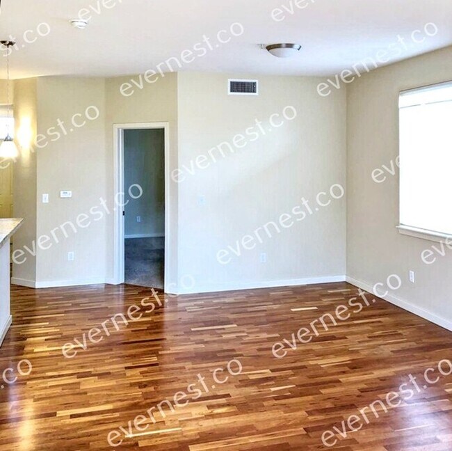 Foto del edificio - 2930 Bluff St