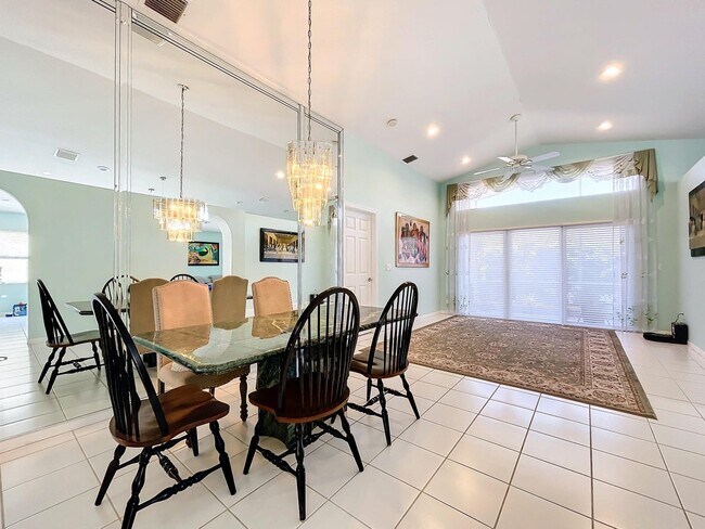 Foto del edificio - 8802 Thames River Dr