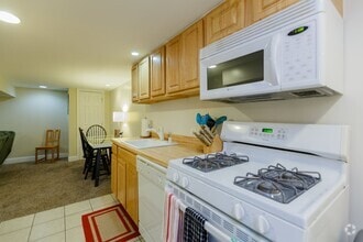 Building Photo - 435 Manor Pl NW