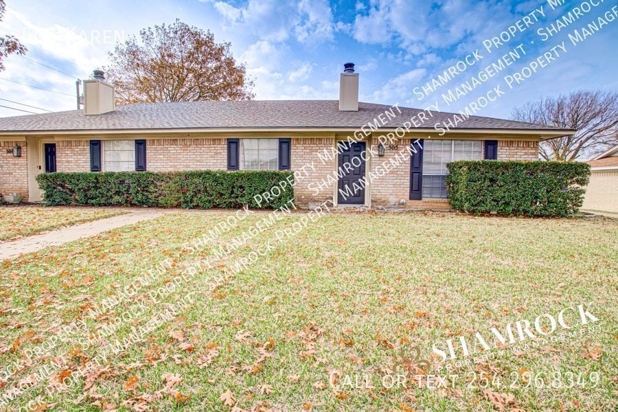 Duplex in Midway ISD! House Rental in Hewitt, TX