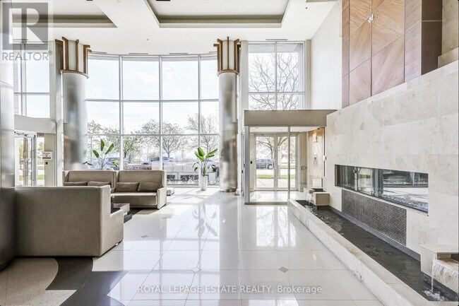 Photo du bâtiment - 58 Marine Parade Dr