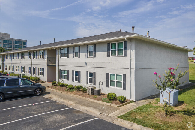 Building Photo - Chamblee Square Apartments