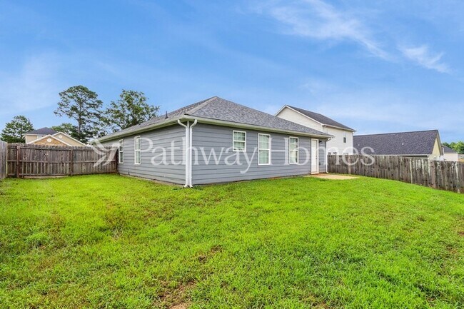 Building Photo - 10933 Big Sky Dr