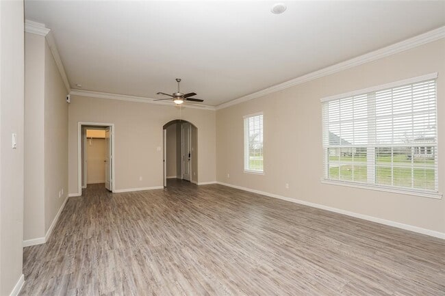 Building Photo - 18127 Cypress Hill Dr