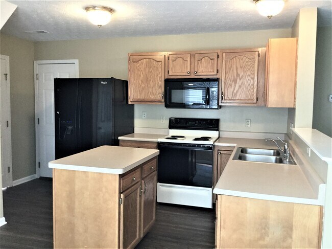 Foto del edificio - 6560 Black Forest Ct