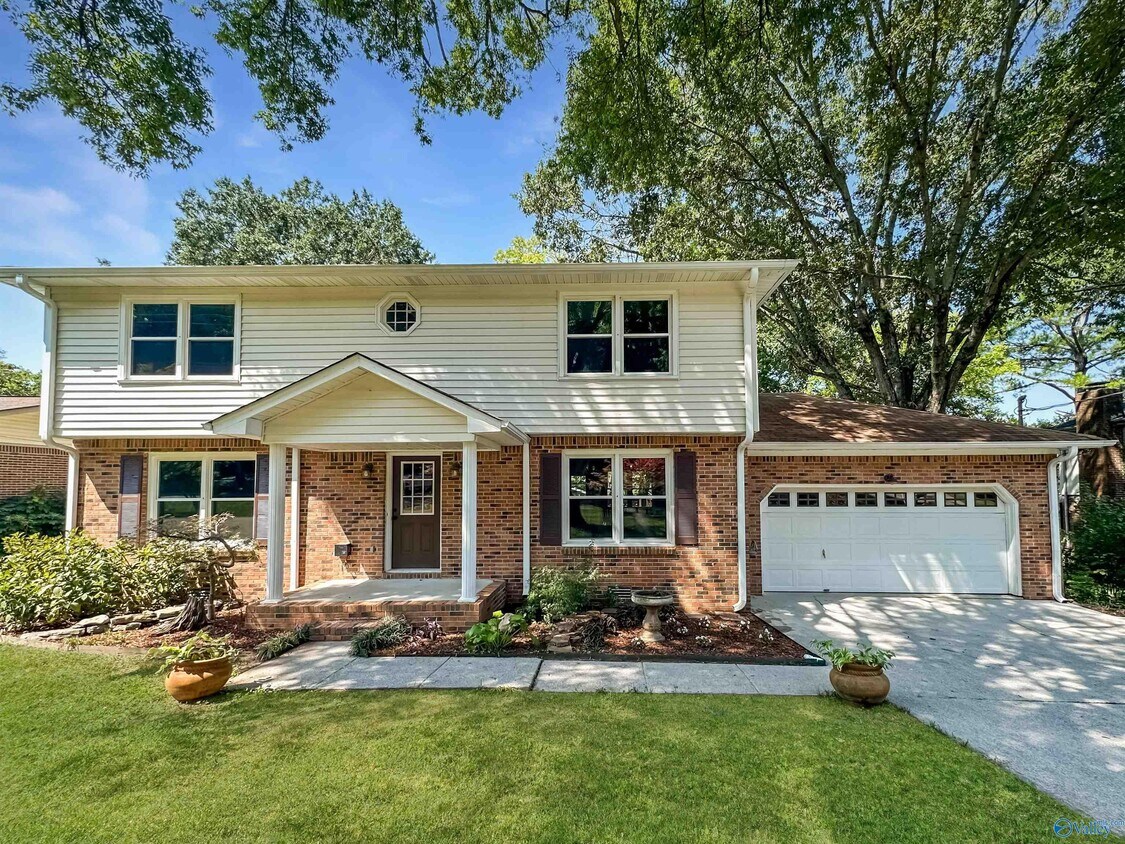 Foto principal - 11210 Mountain Crest Dr SE