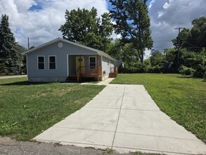 Building Photo - 3120 Westmont Ave