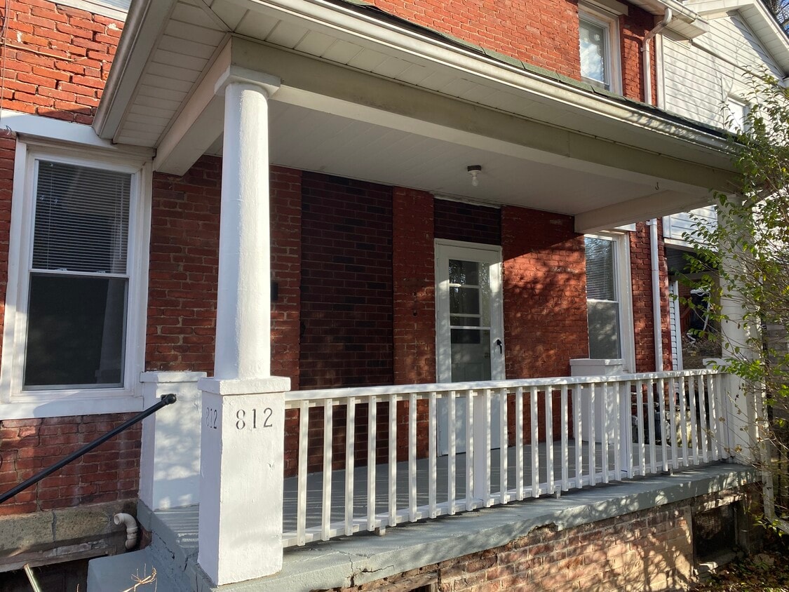 812 Dogwood Way, Oakmont, PA 15139 Townhome Rentals in Oakmont PA