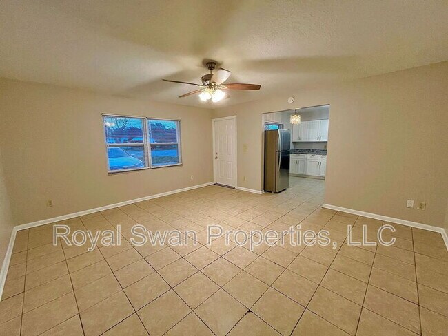 Foto del edificio - 2421 Ave C SW