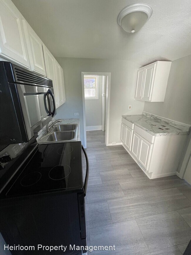 Building Photo - 1 br, 1 bath House - 4824 W 6th St