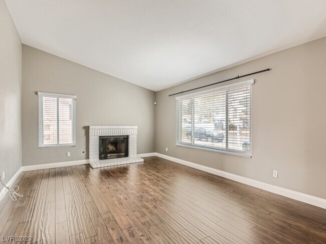Building Photo - 8168 Palmada Dr