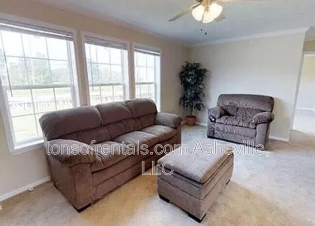 Foto del edificio - 3 Dadoo Dr