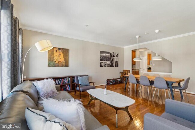 Foto del edificio - 2707 Amber Crest Rd