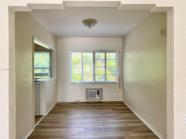 Building Photo - 673 NE 92nd St