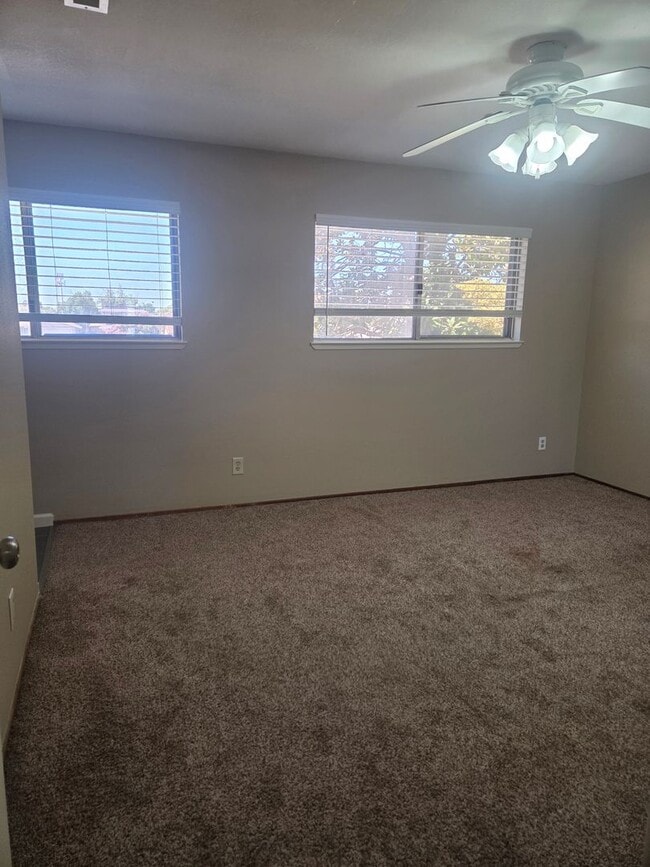 Foto del edificio - 3617 Scottsboro Dr