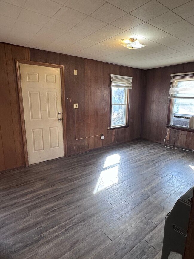 Foto del edificio - Move in ready!