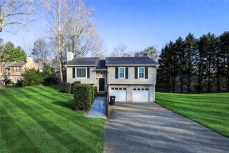 Building Photo - 206 Emily Dr