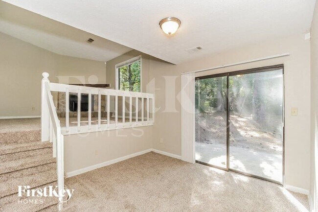 Building Photo - 5211 Scarbrough Ln