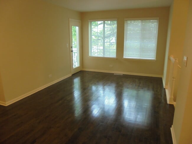 Building Photo - 51 N Macgillis Dr