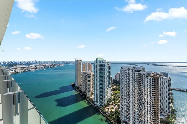 Foto del edificio - 300 Biscayne Blvd Way
