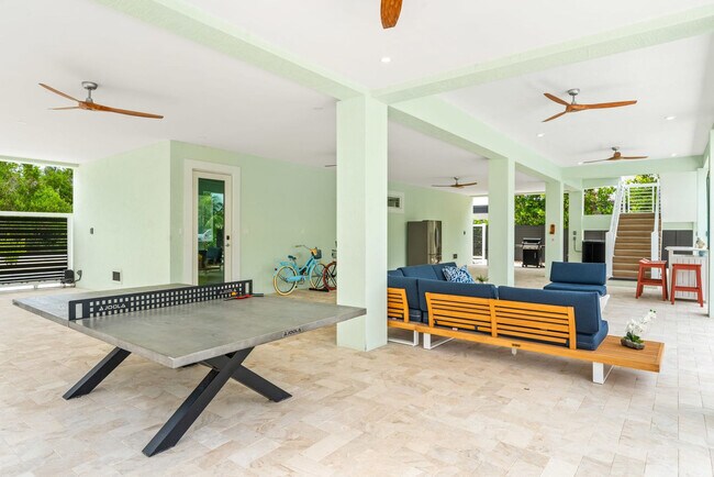 Foto del edificio - 83 Pescayo Ave