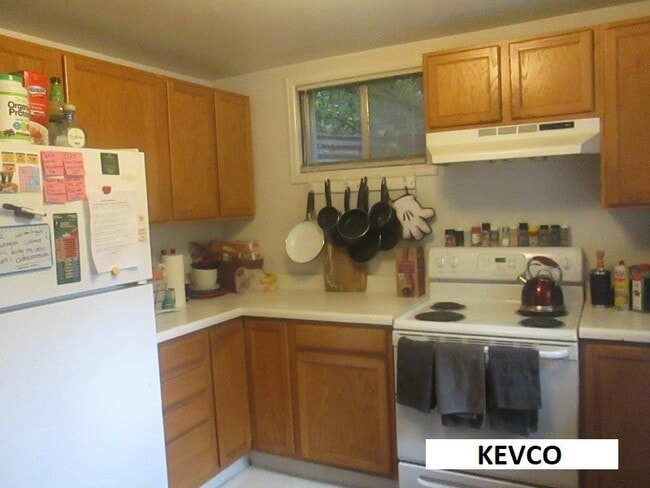 Building Photo - 1236 Maple St