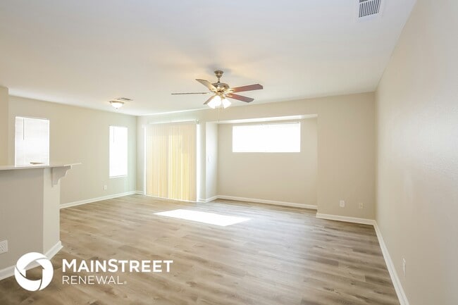 Building Photo - 5324 N Padero Dr