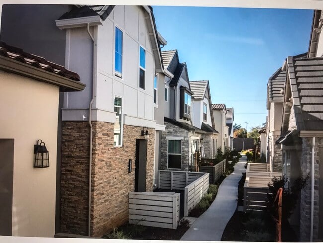 Foto del edificio - 2352 Bronze Star Way