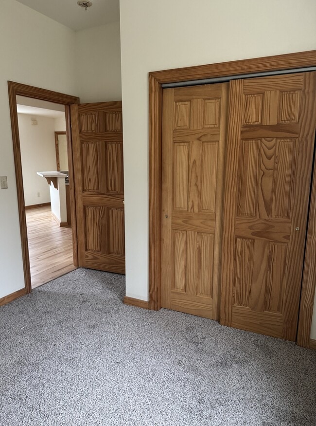 Building Photo - 2188 S Robinson Ave