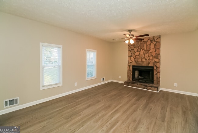 Foto del edificio - 2875 Kathryn Cir SW