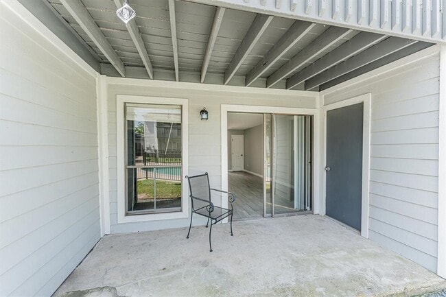 Building Photo - 13151 Walden Rd