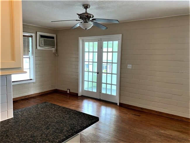 Building Photo - 61 81st Ave