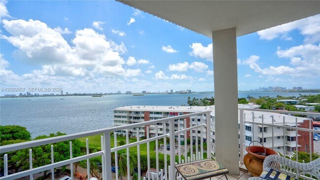 Foto del edificio - 4000 Towerside Terrace