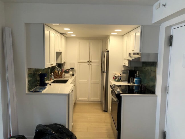 Building Photo - 111 Briny Ave