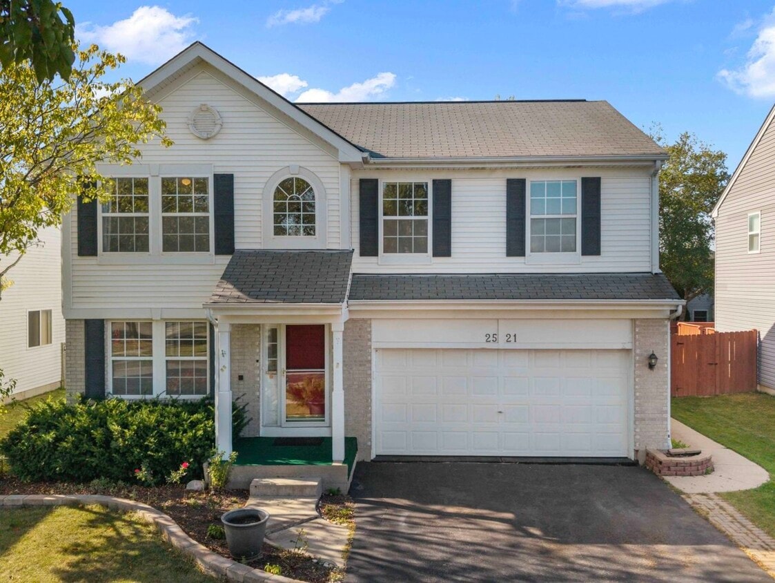 Foto principal - 2521 Waterford Ln