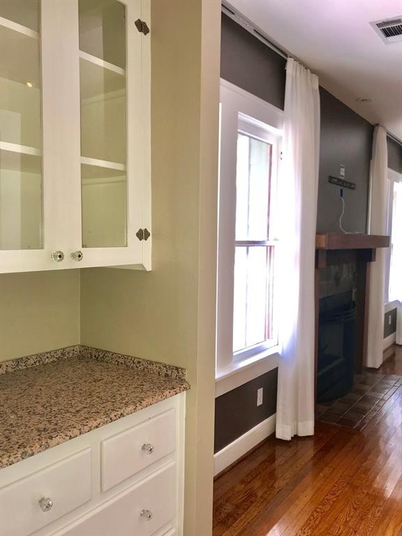 Foto del edificio - 2215 Harvard St