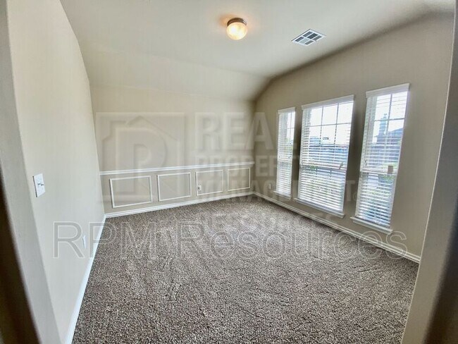 Foto del edificio - 9501 Timberwind Ln