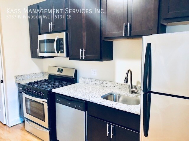 Foto del edificio - 5137 W Windsor Ave