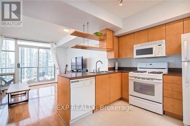 Building Photo - 10-210 Navy Wharf Ct