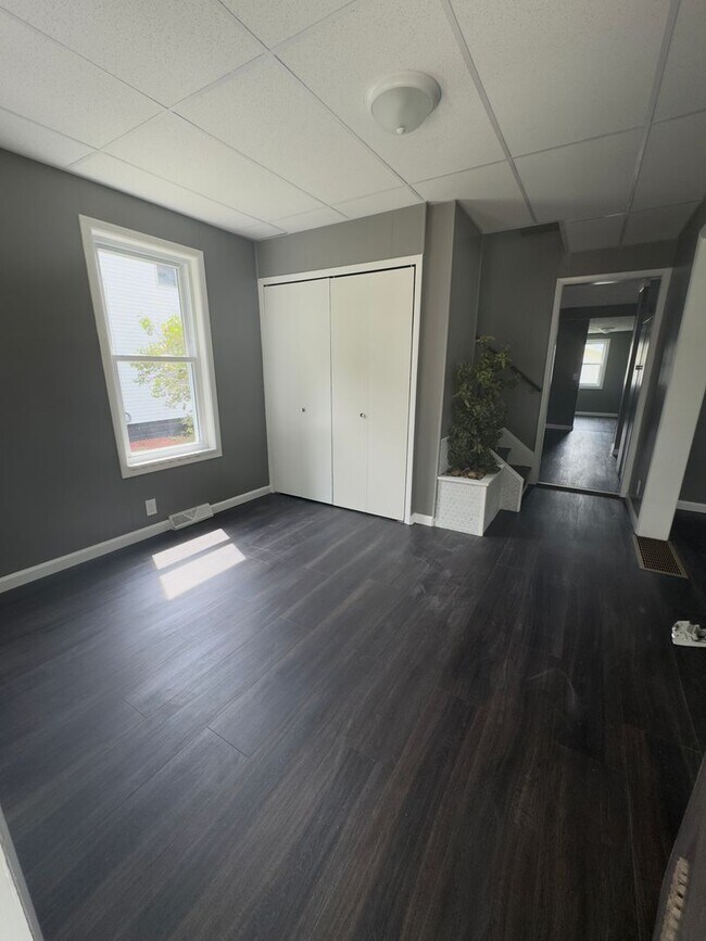 Building Photo - Rent to Own in Crestline Available Now