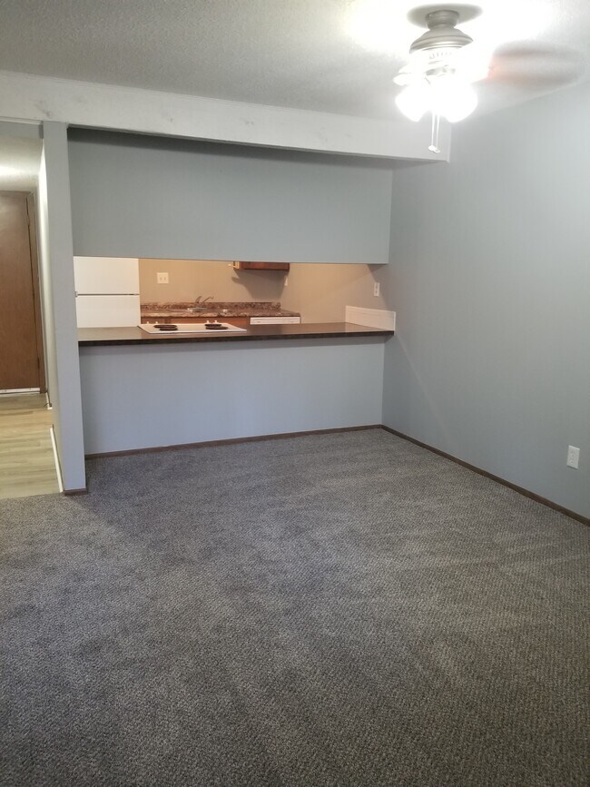 Meadowbrook Estates Apartments Warrensburg, MO