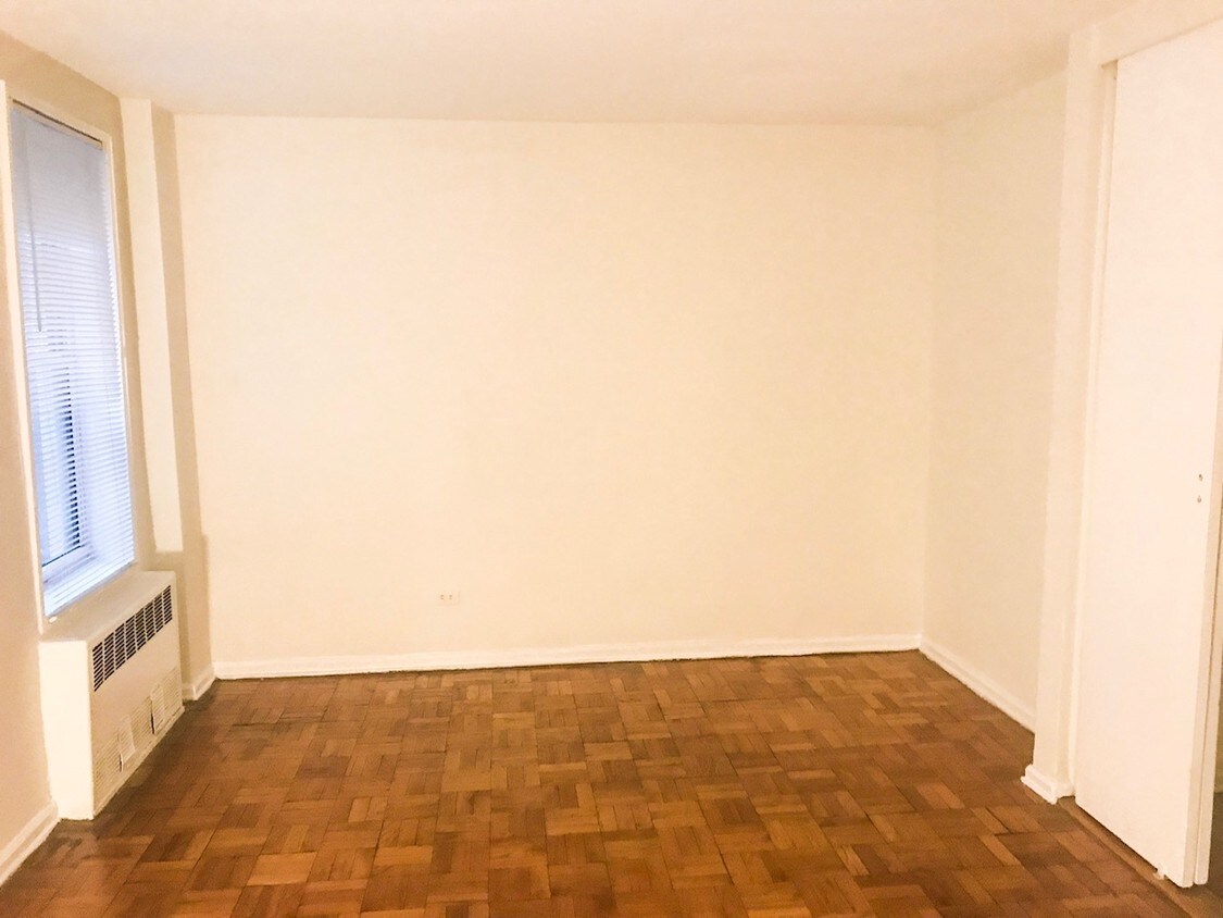 Foto principal - 85-10 120th St