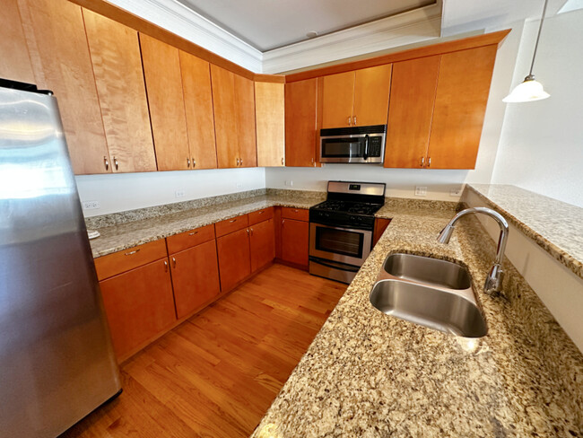 Building Photo - 4518 N Kedzie Ave