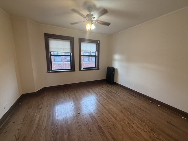 Building Photo - 3252 Maple Ave