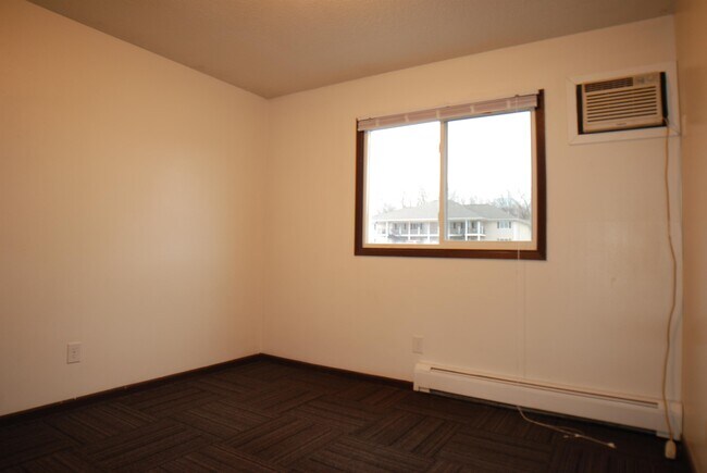 Building Photo - 202 66th Ave SW