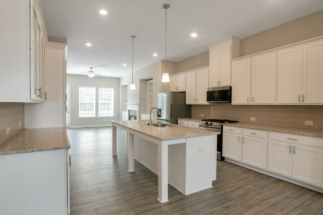 Building Photo - 3243 Herald Dr